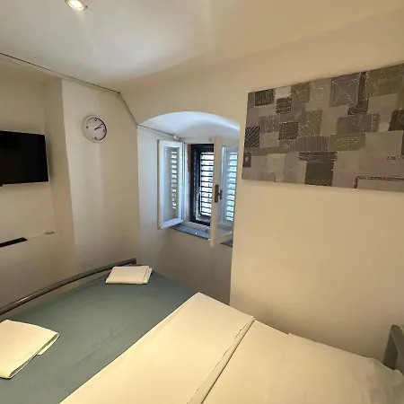 Stara Vrata Casa de hóspedes 2*
